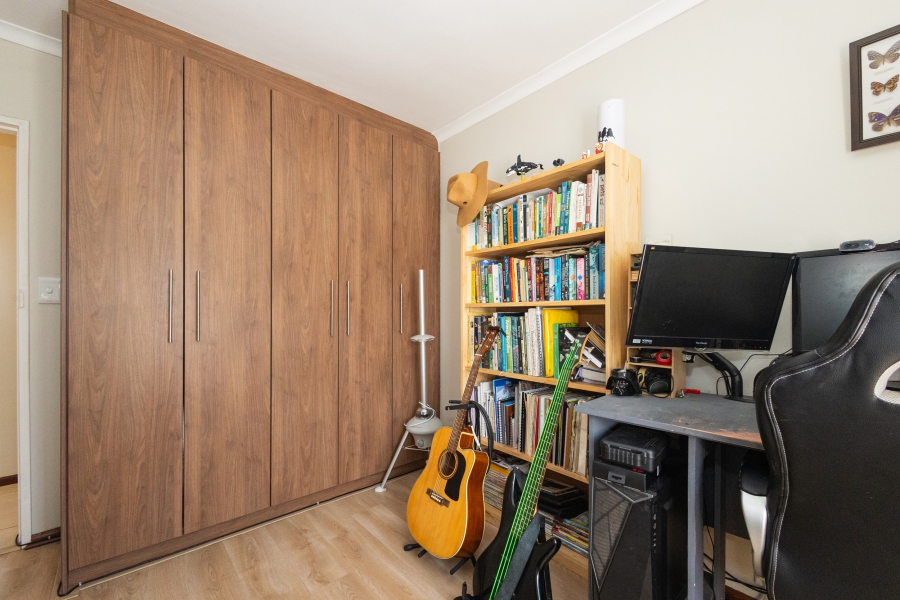 2 Bedroom Property for Sale in Ridgeworth Western Cape